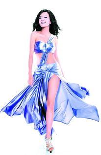 新闻主持爆料赵薇,新闻主持深度揭秘